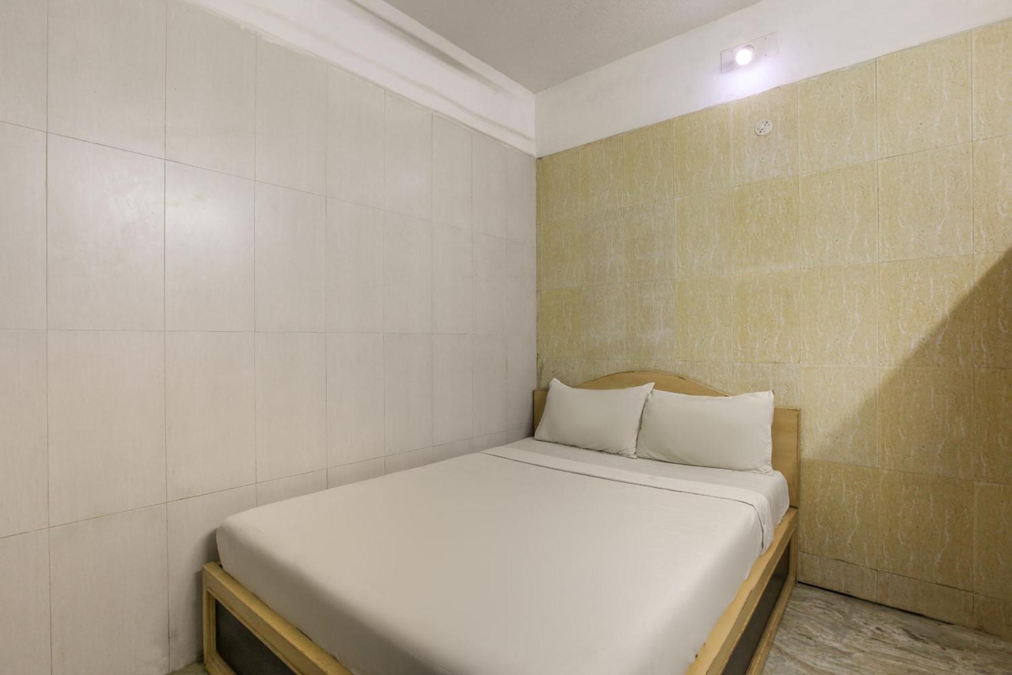 O 3 Star Hotel